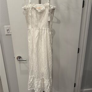 Solitaire White Ruffled Dress